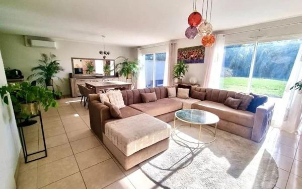 Maison à vendre    4 pièces •  Montbartier