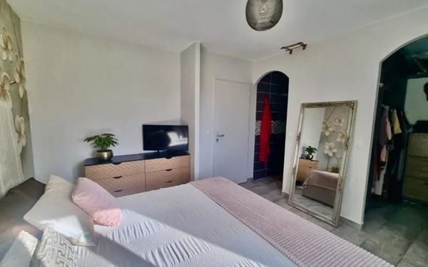 Maison à vendre    4 pièces •  Montbartier