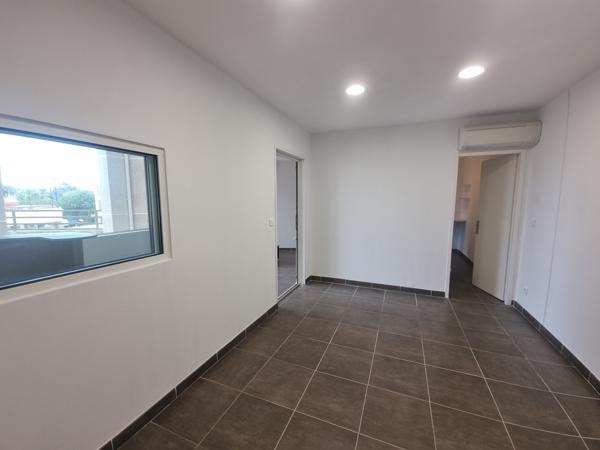 Bastia (20200) Local commercial rénové vue mer Bastia