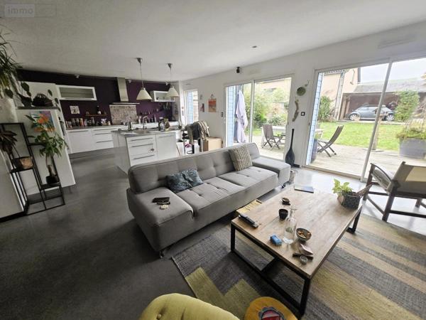 Maison à vendre à Sainte-Gemmes-sur-Loire dans le Maine-et-Loire (49130), ref : 49113-495