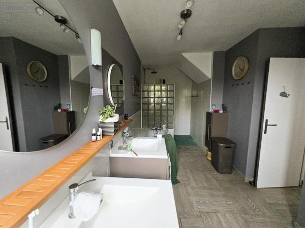 Maison à vendre à Sainte-Gemmes-sur-Loire dans le Maine-et-Loire (49130), ref : 49113-495