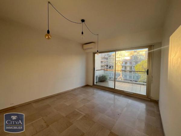 Appartement à louer 2 pièces 51.55m²