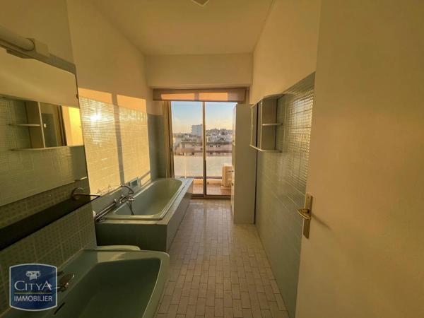 Appartement à louer 2 pièces 51.55m²