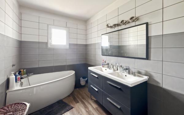 Maison à louer    5 pièces • 126,99 m2 Toulouse