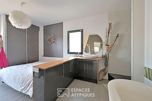 Une villa en face à face avec la nature, à Juvignac