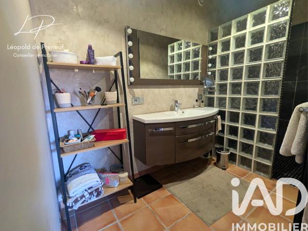 Maison à vendre 8 pièces 185 m² Hyères