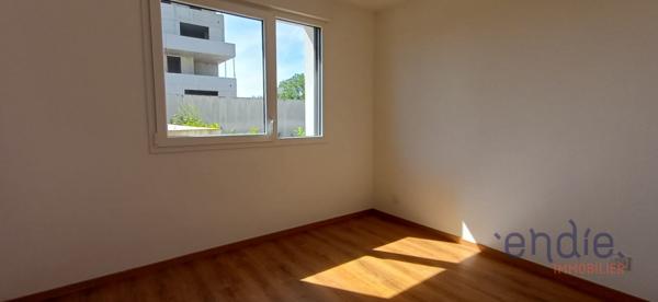 Appartement 3 pièces de 77,20 m² avec terrasse de 55 m² et jardin privatif de 146 m²