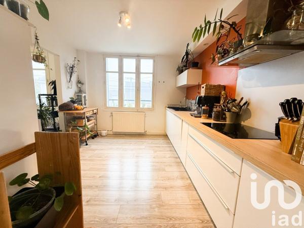 Maison traditionnelle 5 pièces de 90 m² à Saint-Nazaire (44600)