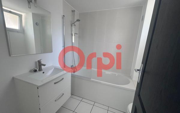 Appartement à louer    1 pièce •  Péronne