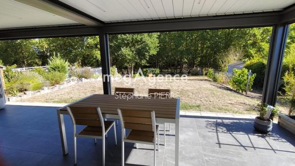 Maison à DOMERAT, 03410 - 8 pièces 160m²