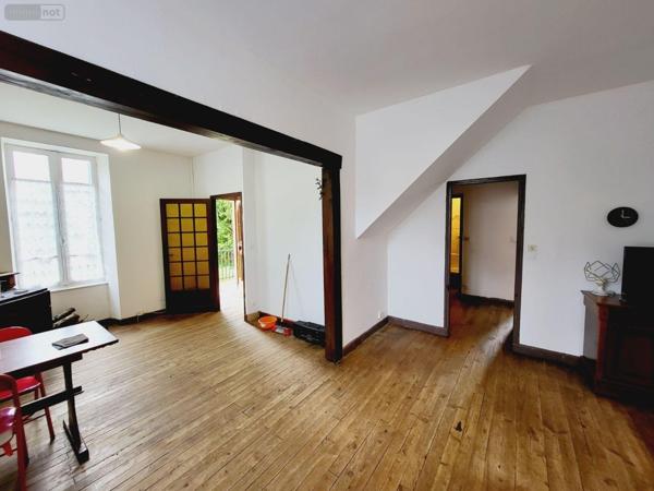 Maison à vendre à Ussel en Corrèze (19200), ref : UM 1180