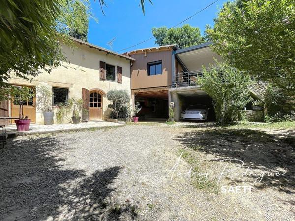 Maison atypique avec travaux dans cadre bucolique