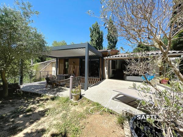 Maison atypique avec travaux dans cadre bucolique