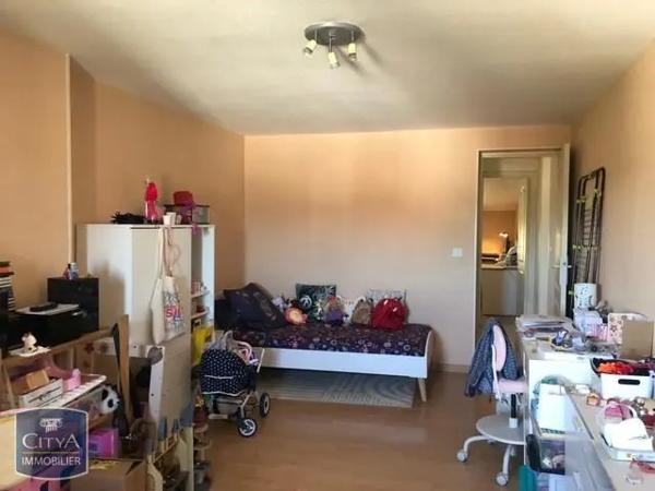 Appartement à louer 4 pièces 75.34m² Pérignat-lès-Sarliève (63170)