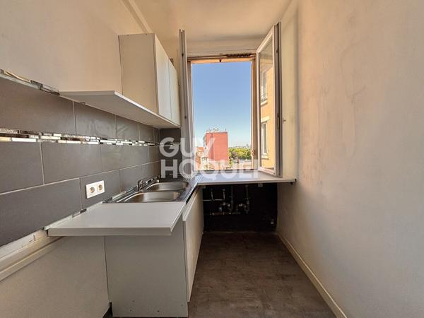 PORTE DE CLIGNANCOURT - 2 PIÈCES - 26,02 M²