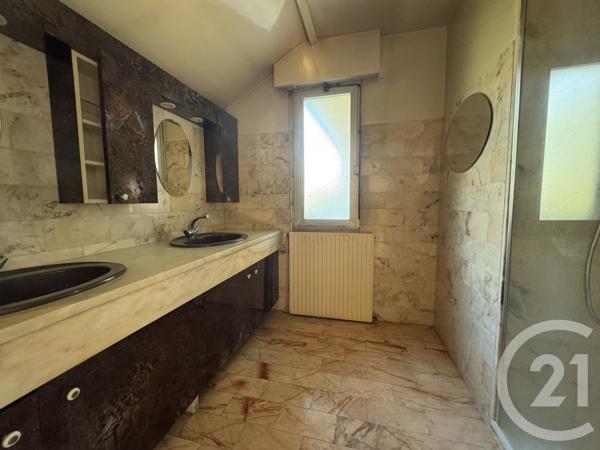 Maison à vendre  9 pièces - 171,58 m2 ST MAUR DES FOSSES - 94