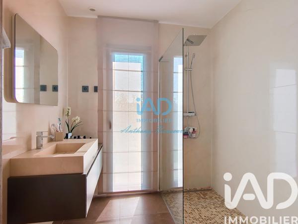 Maison à vendre 8 pièces 240 m² Bernay-Vilbert