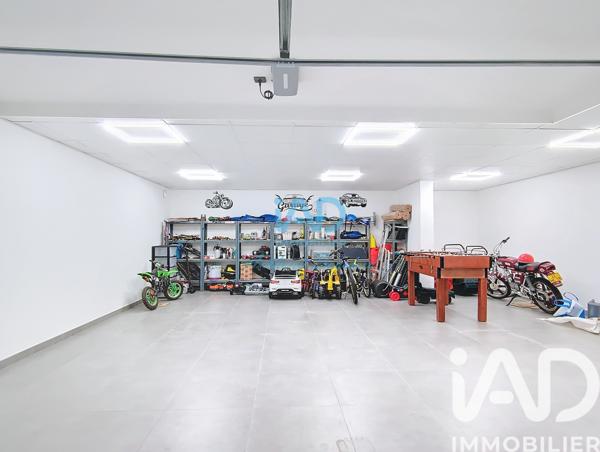 Maison à vendre 8 pièces 240 m² Bernay-Vilbert