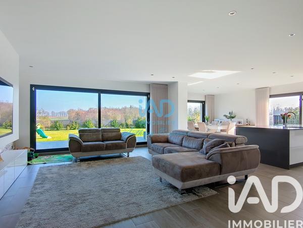 Maison à vendre 8 pièces 240 m² Bernay-Vilbert