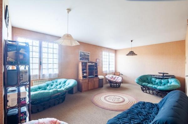 Dans un écrin de verdure sur les hauteurs de Bon-Encontre.