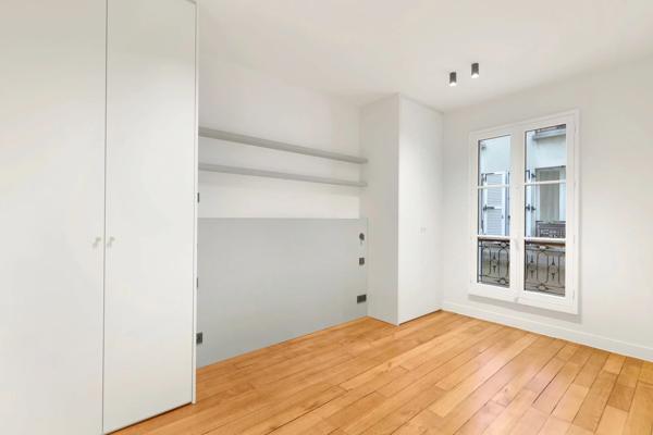 Appartement Paris 9e - SQUARE BERLIOZ / CALAIS