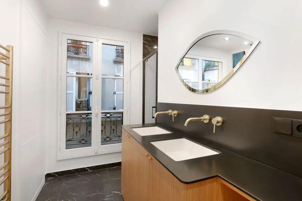 Appartement Paris 9e - SQUARE BERLIOZ / CALAIS