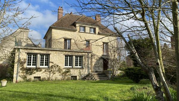 Belle maison d'architecte en pierres de taille , Vimoutiers