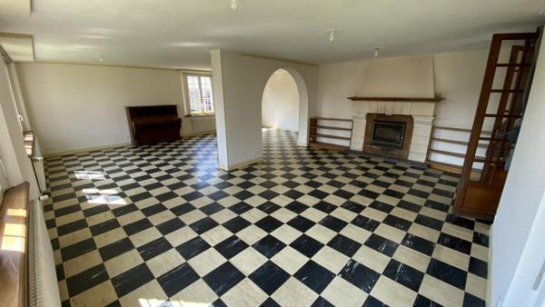 Belle maison d'architecte en pierres de taille , Vimoutiers