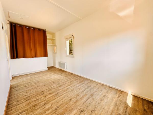 Éguilles (13510) EXCLUSIVITÉ – Charmant T2 traversant à Eguilles, dans une petite copropriété