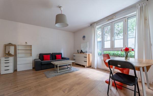 Appartement à vendre    3 pièces • 58 m2 Paris 9