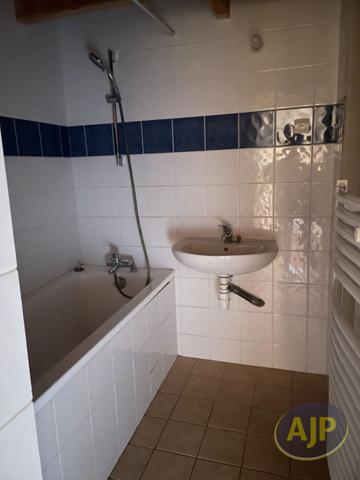 Location appartement Pauillac : 540 € - AJP Pauillac Immobilier