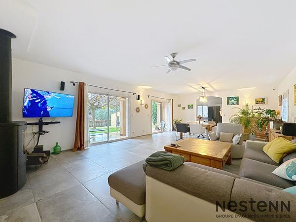 Villa plain pied T5 150 m2 avec piscine + studio et double garage Pourrières