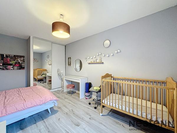 Villa plain pied T5 150 m2 avec piscine + studio et double garage Pourrières