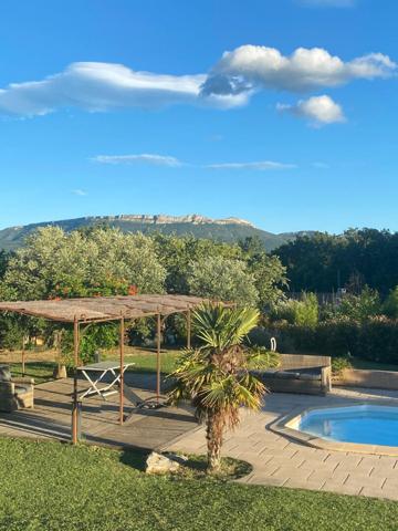 Villa plain pied T5 150 m2 avec piscine + studio et double garage Pourrières