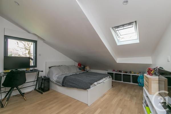 Maison à vendre  5 pièces - 110,19 m2 ST MAUR DES FOSSES - 94