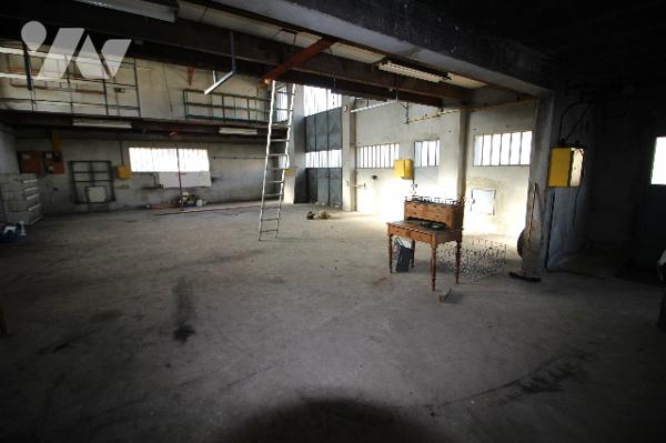 CHARVIEUX-CHAVAGNEUX -  IMMEUBLE A USAGE MIXTE D'HABITATION ET D'ATELIER