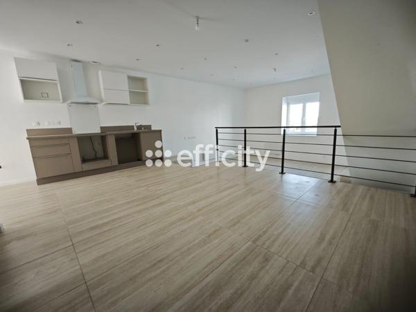 Maison
         5 pièces
        - 105 m² Exclusivité 397 500 € *