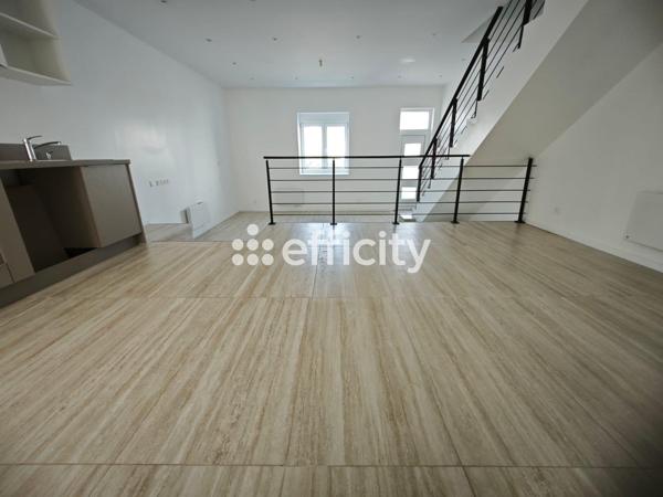 Maison
         5 pièces
        - 105 m² Exclusivité 397 500 € *