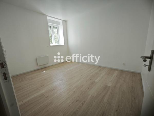 Maison
         5 pièces
        - 105 m² Exclusivité 397 500 € *