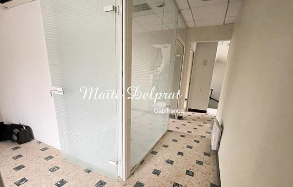 Immeuble de village à rénover avec local commercial loué - 6 pièces CAROMB (84)