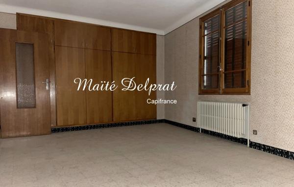 Immeuble de village à rénover avec local commercial loué - 6 pièces CAROMB (84)