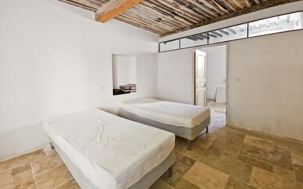 Maison à vendre    3 pièces • 92,35 m2 Forcalquier