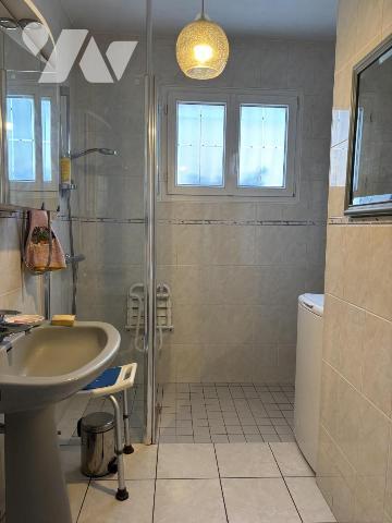 LORIENT - LE TER -  Maison de 150m² sur sous-sol complet  sur terrain de 426 m²