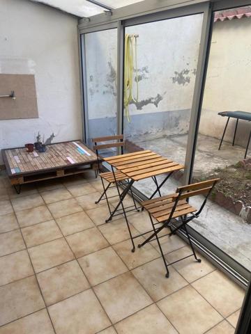 Vente                                                      Appartement
                        
                     3 pièces                      60 m2                     à Perpignan