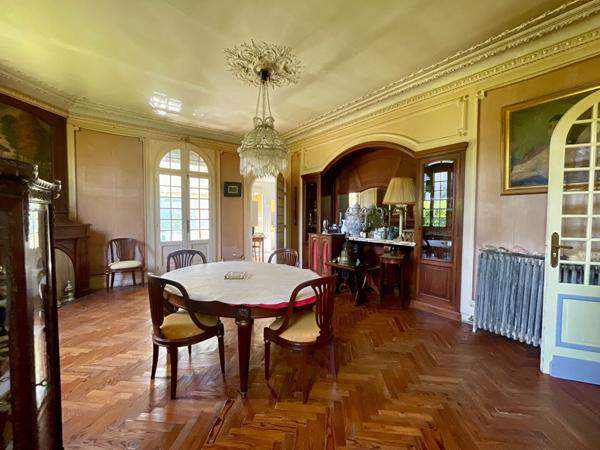Maison plain pied Talence saint - genès 125m2 hab sur parcelle de 530 m2  prestations anciennes .