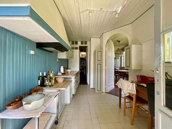 Maison plain pied Talence saint - genès 125m2 hab sur parcelle de 530 m2  prestations anciennes .
