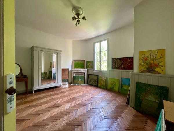 Maison plain pied Talence saint - genès 125m2 hab sur parcelle de 530 m2  prestations anciennes .