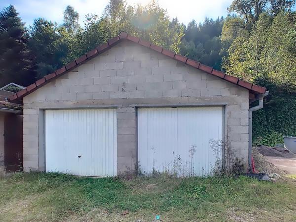 Maison 4 pièces à rénover avec double garage