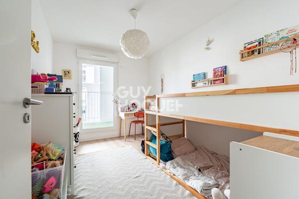 APPARTEMENT 4 PIECES AVEC TERRASSE ET PARKING