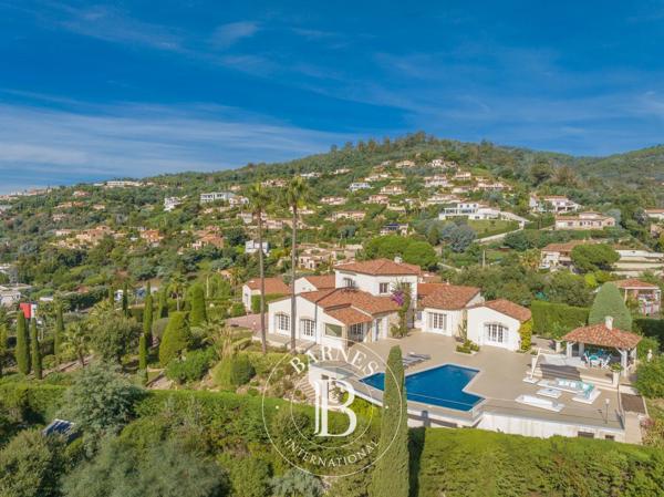 Mandelieu-la-Napoule, Villa 7 Chambres -  365 m² à vendre